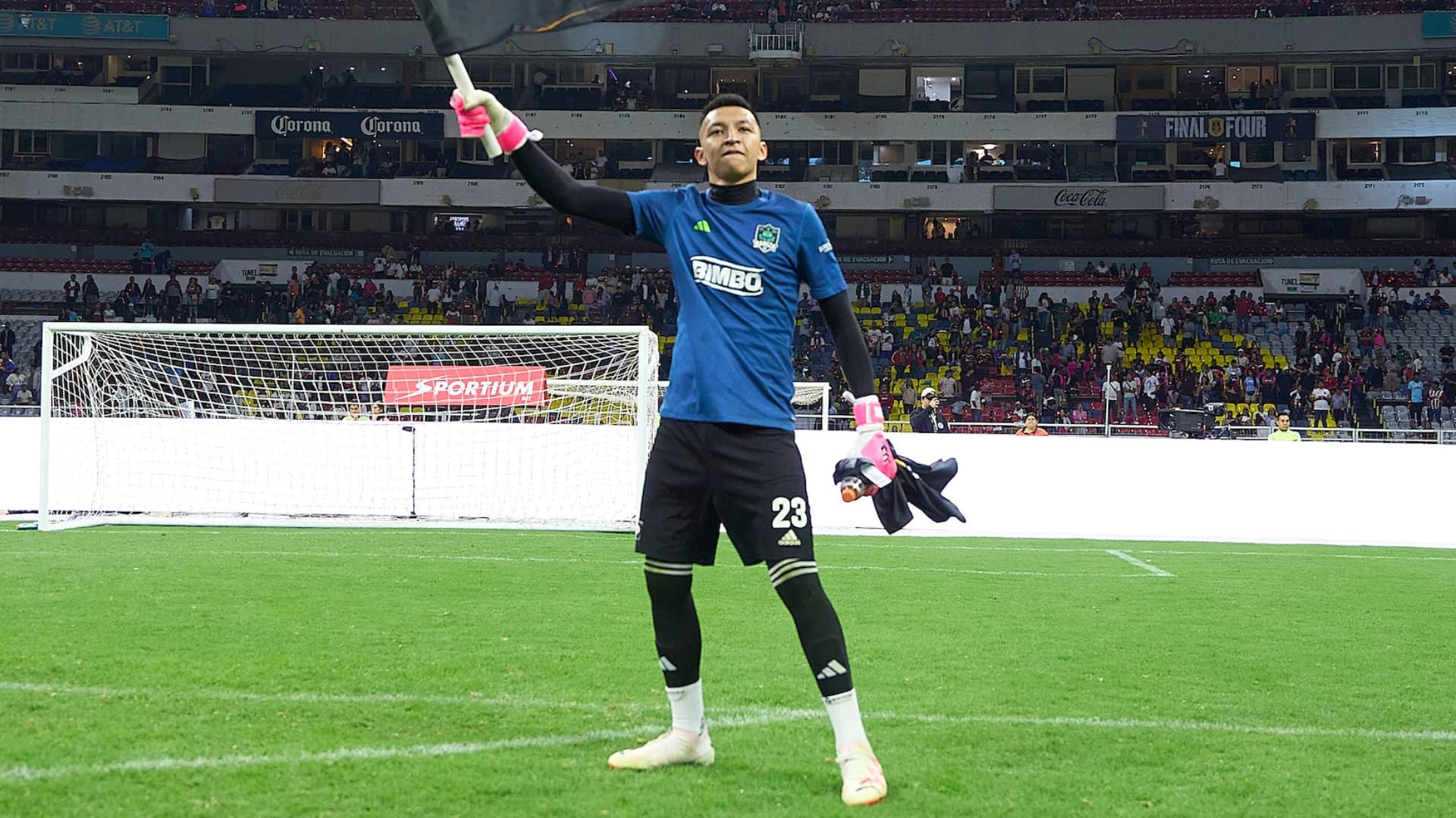 Hugo Murga, de colarse a tryouts a ser el mejor portero y campeón