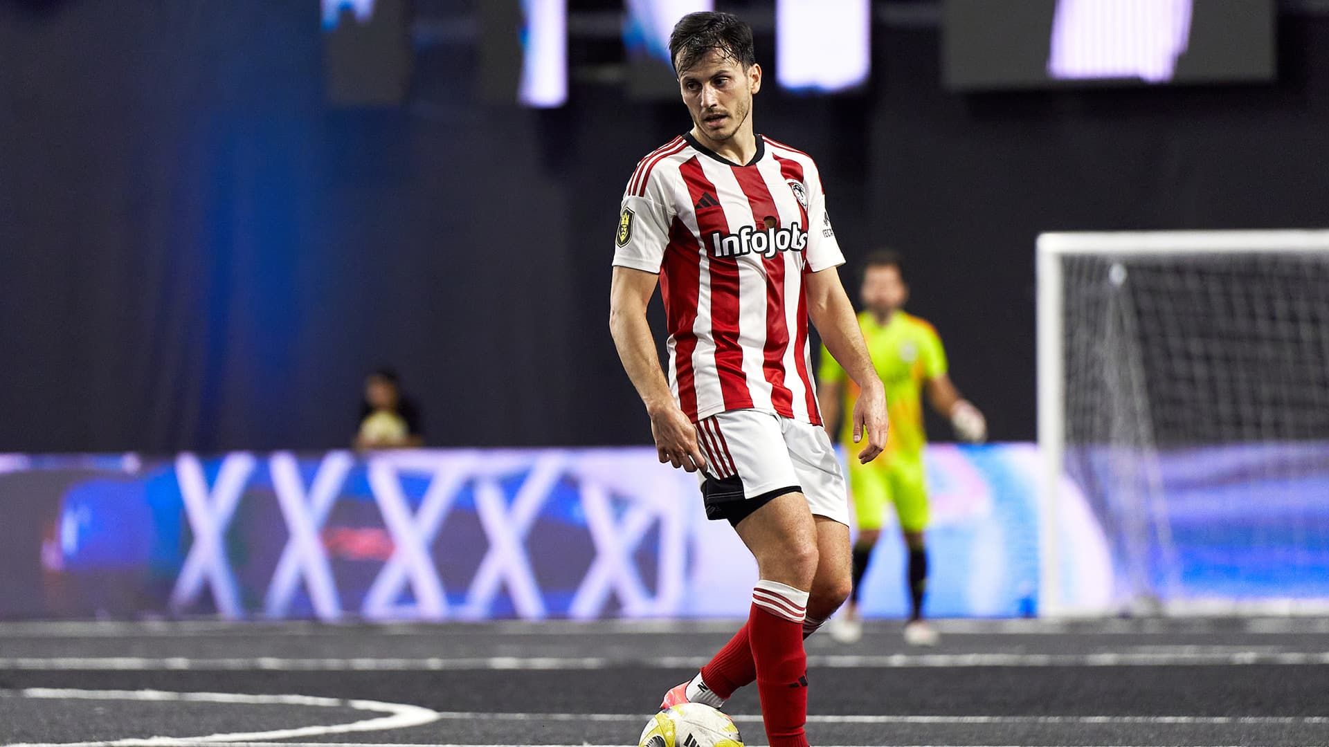 Espinosa y el gol 2.000: "Vine para un partido y mira dónde estoy"